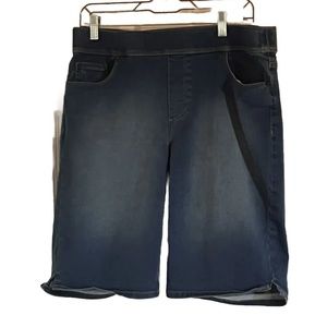 Gloria Vanderbilt All Around Slimming Effect Pull On Denim Shorts Size 12